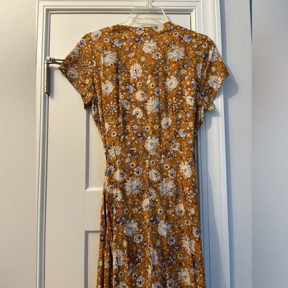 Old Navy Wrap Dress - Picture 5 of 6